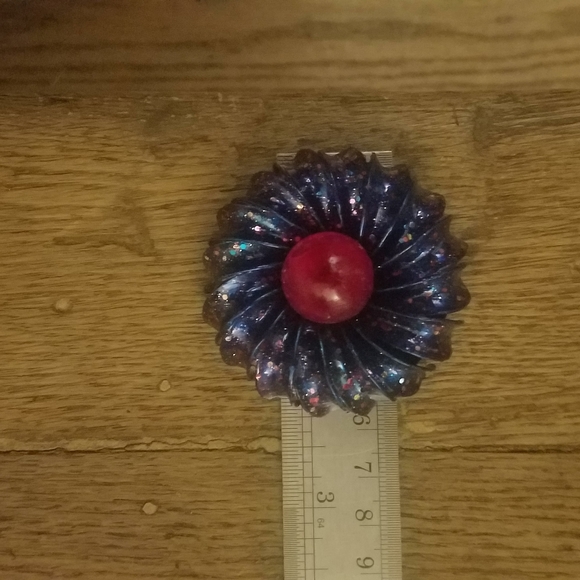 Brooch - Picture 2 of 3